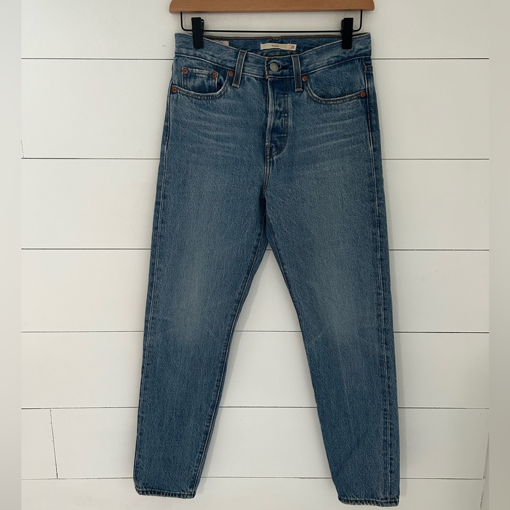 Levi’s Wedgie Jeans